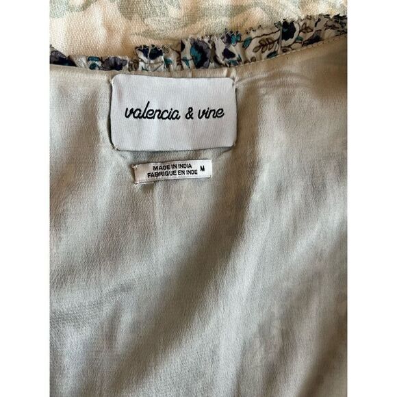 VALENCIA & VINE FLORAL PLEATED DRESS SIZE MEDIUM - Picture 10 of 10